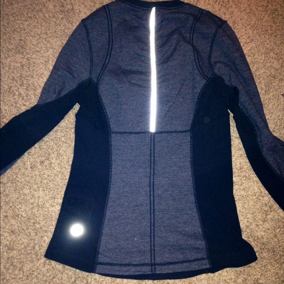 Lululemon size 6 reversible switchback LS - Picture 1 of 3