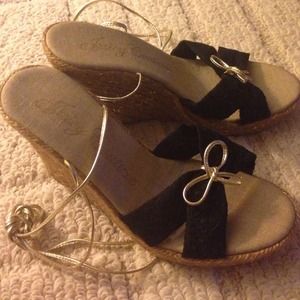 Brand New Juicy ankle wrap wedges