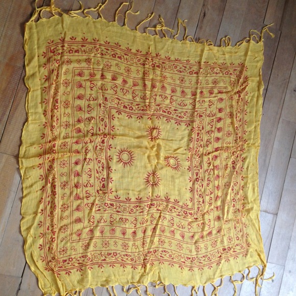 Yellow and orange Scarf - Picture 3 of 4