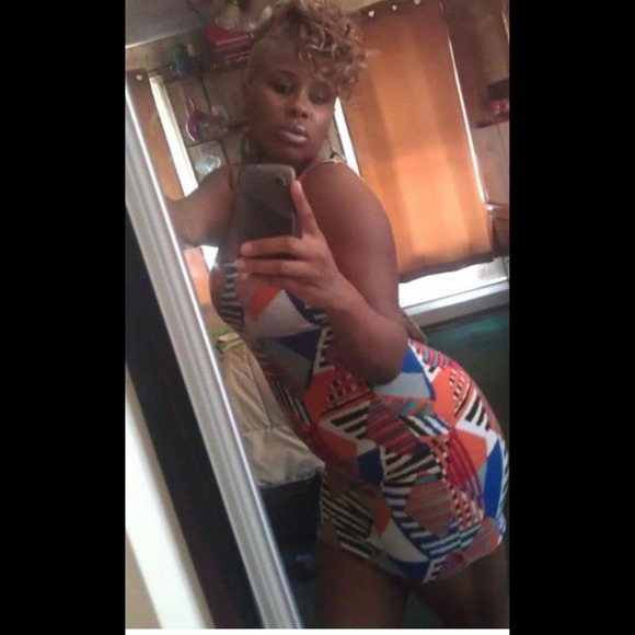 Tribal mini bodycon dress - Picture 4 of 4