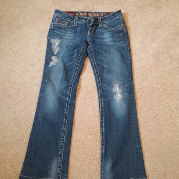 Bundle 5 items this include express shirt :)