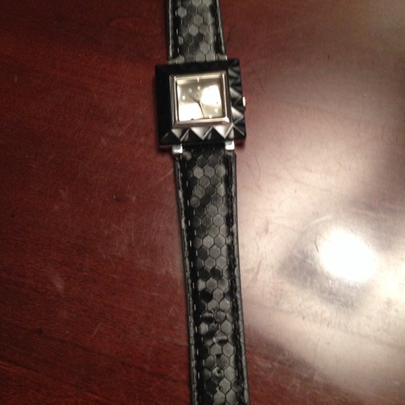 Cache watch