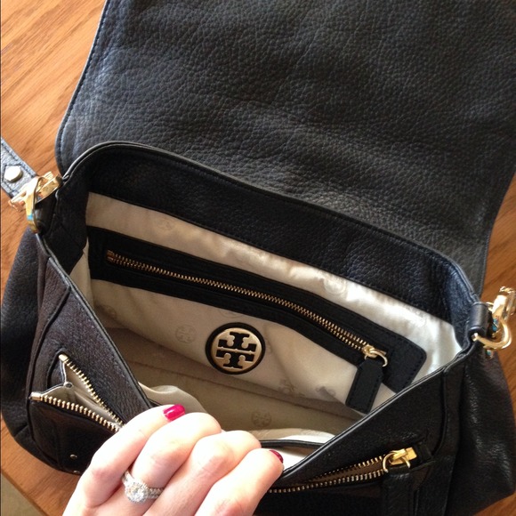 Tory Burch black handbag - Picture 4 of 4