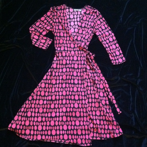 🚫Sold in Bundle🚫Polka Dot Wrap Dress👗