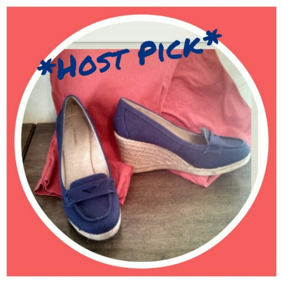 !!Host Pick!!  Bass loafer wedges