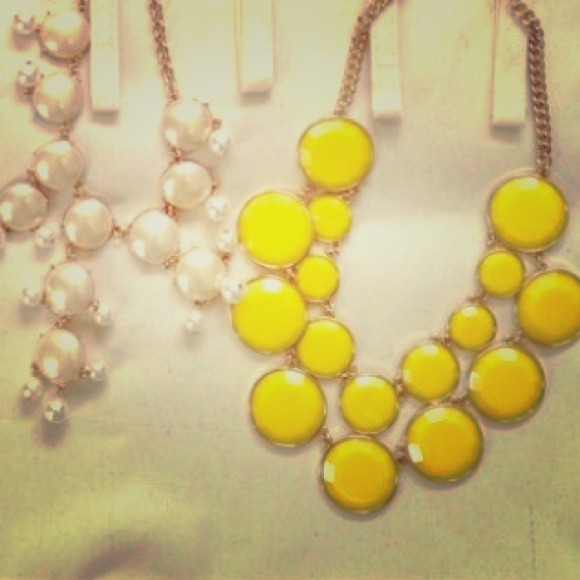 Jewelry - Lot of statement necklace pieces