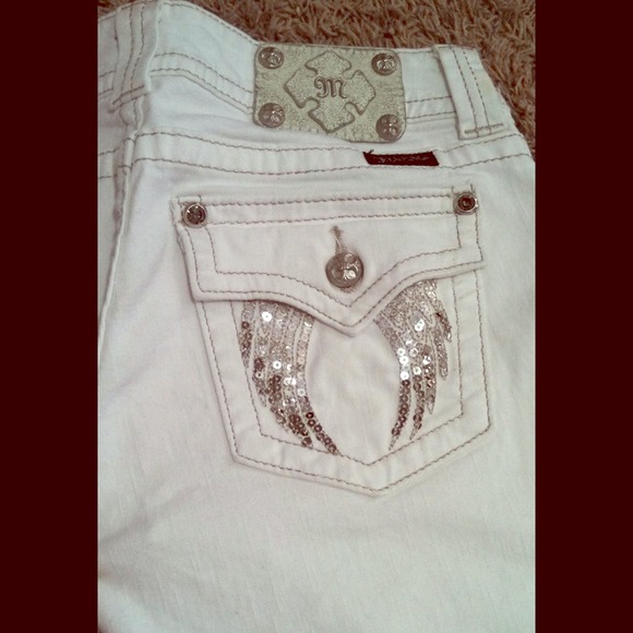 Miss Me White Fallen Angel Wing Stretch Capris