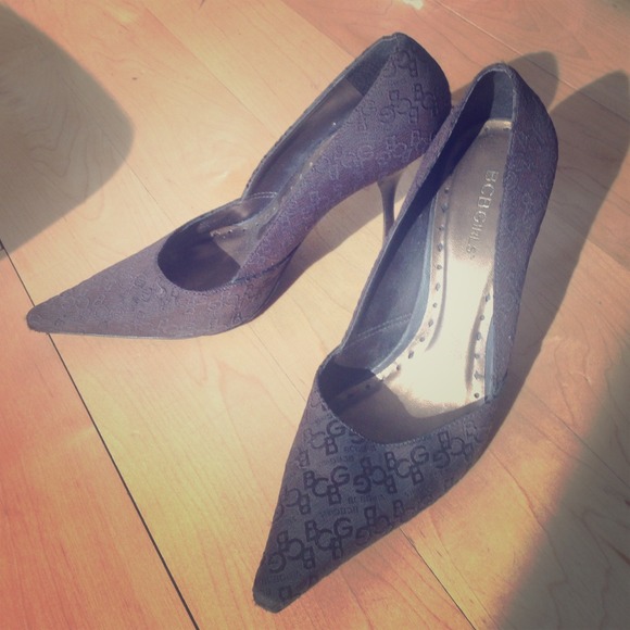 Bcbg girl brown pumps