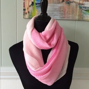 New: Infinity Scarf