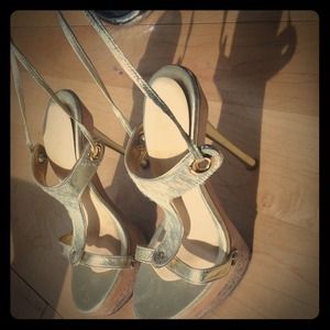 David and Saul sexy platform tie up gold heels