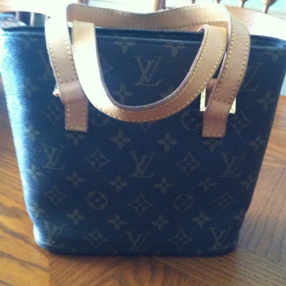 Luis Vuitton - not sure authentic