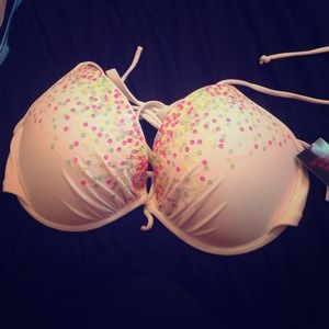 Victoria's Secret bikini top =)