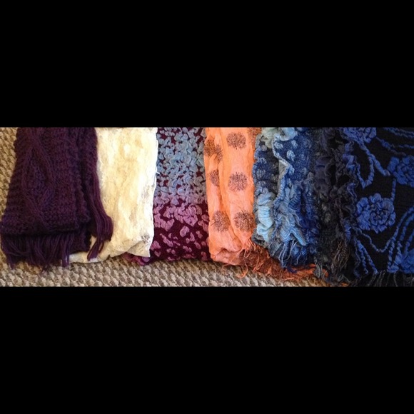 Scarfs. Asking $8 for each - Picture 1 of 1