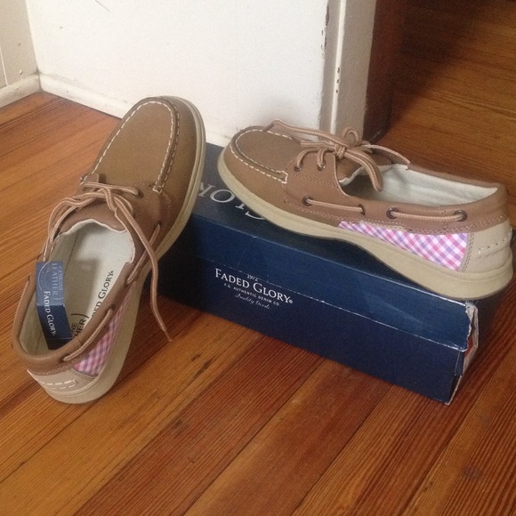Traded!!! Sperry look alike NWOT