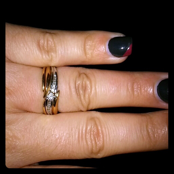 Two band 10k 1/8ct tw engagement ring