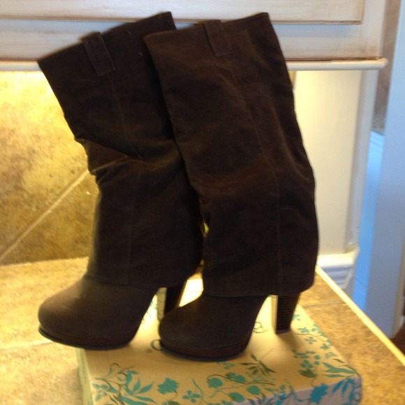 Brown boots