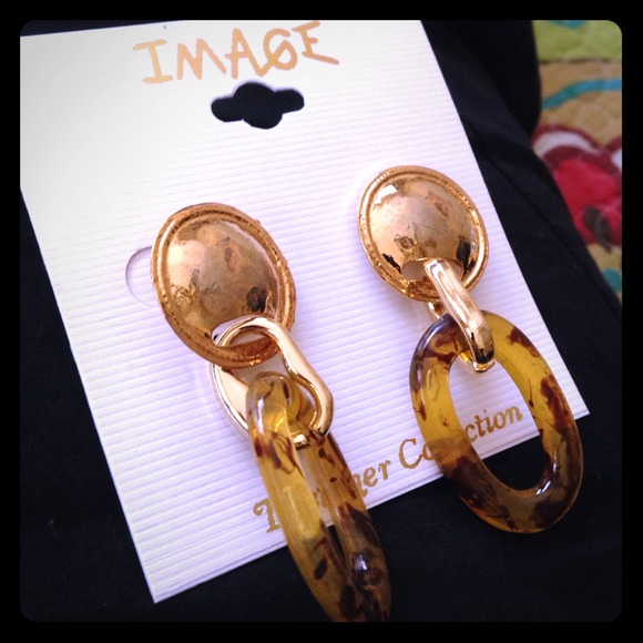 Gold tone/Tortoise look Earrings