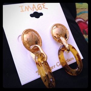 Gold tone/Tortoise look Earrings