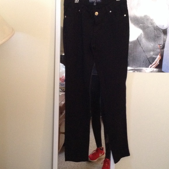 Slightly worn black jeggings size Medium