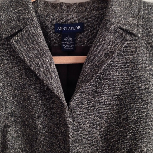 Beautiful grey Ann Taylor Jacket size  6 - Picture 1 of 4