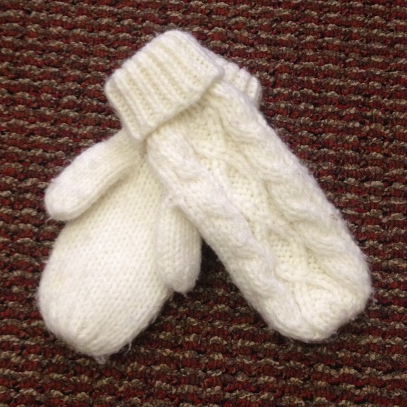 White Cream Knitted Mittens