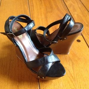 Black Wedges