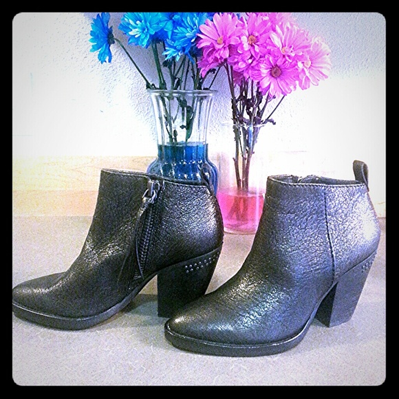 Dolce vita ankle boots