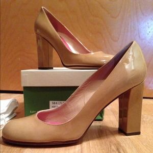 REDUCED!!  NEVER WORN-NIB Kate Spade camel pump, 8