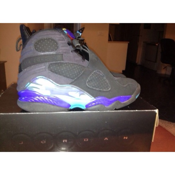 Aqua 8s - Picture 3 of 3