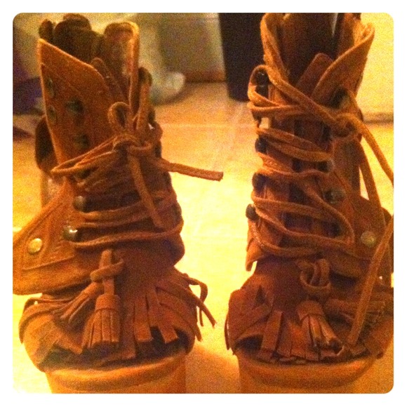 Jeffrey Campbell