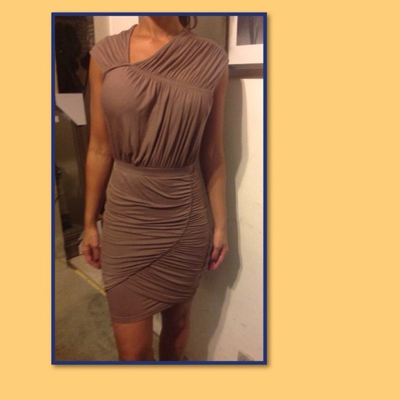 Reduced 🌟🌟🌟BCBG Grecian Dress 🌟🌟🌟 - Picture 3 of 4