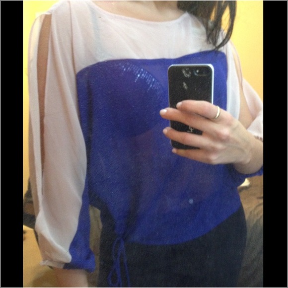 Blue and cream top - Picture 3 of 4