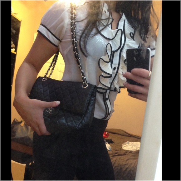 Classy ruffled top - Picture 3 of 4