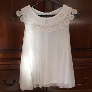 🚫Sold🚫Beautiful White Top