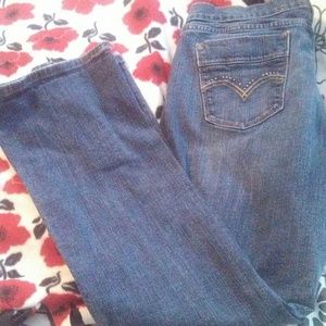 Bundle jeans and mustard top