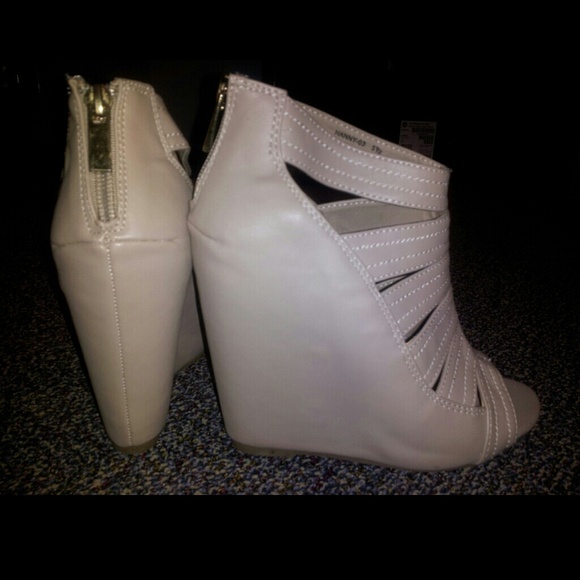 Bamboo Beige Wedge