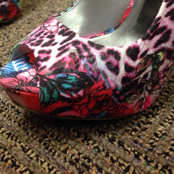✨Sold✨ Funky Heels 😍 - Picture 2 of 3