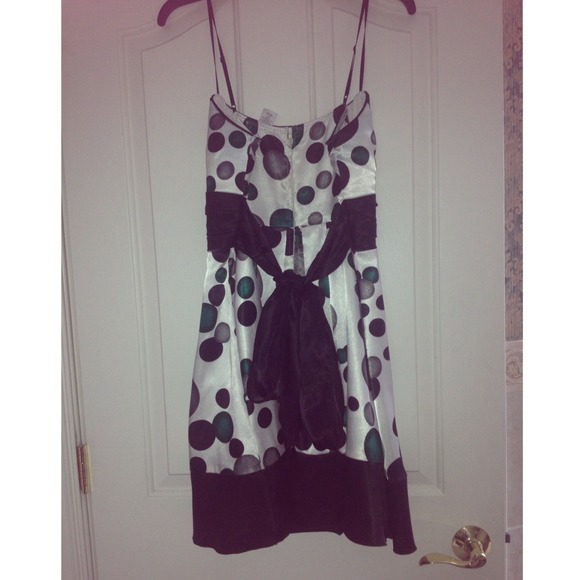 KID'S DRESS!!! - Picture 2 of 4