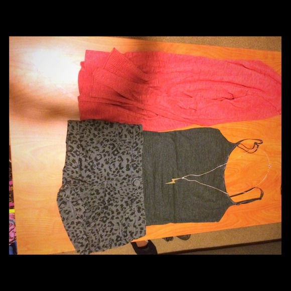 Gray (Grey) leopard shorts