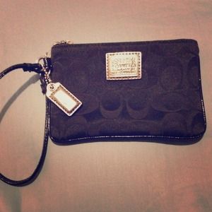 Authentic Coach Poppy Wristlet