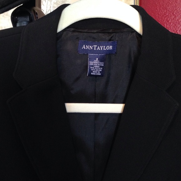Ann Taylor 3 button black jacket size 2 - Picture 1 of 4