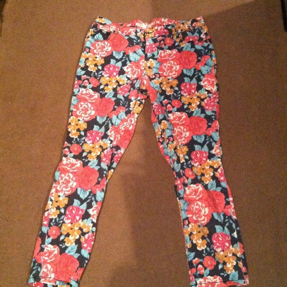 Sold---Floral jeans w/a free shirt