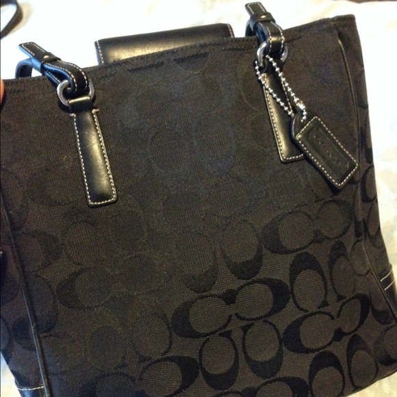 🎉 💯authentic Coach bag