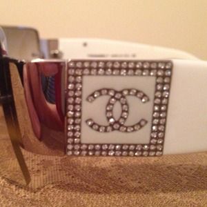 CHANEL sunglasses