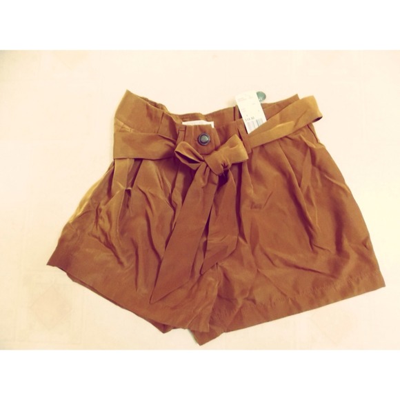 ❌SOLD❌Silk high waisted shorts