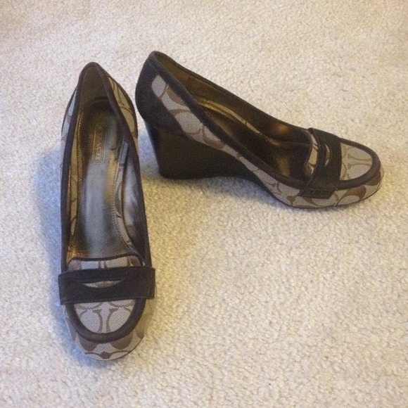 Hardly worn COACH wedge heels! Cute shoes, great $