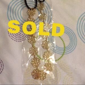 SOLD IN BUNDLE Metallic Rose Hair Band