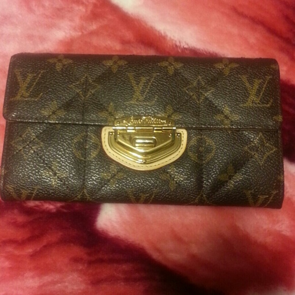 Traded bundled lv wallet and bag.