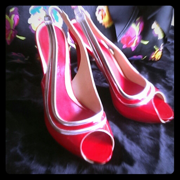 Alexander Mcqueen - Picture 1 of 4