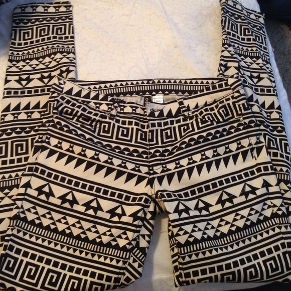 🚫SOLD🚫Geometric Print Denim